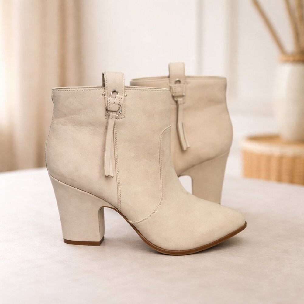 Sam Edelman Niomie Leather Western Booties Ivory Cream 3.5" Heel Size 7